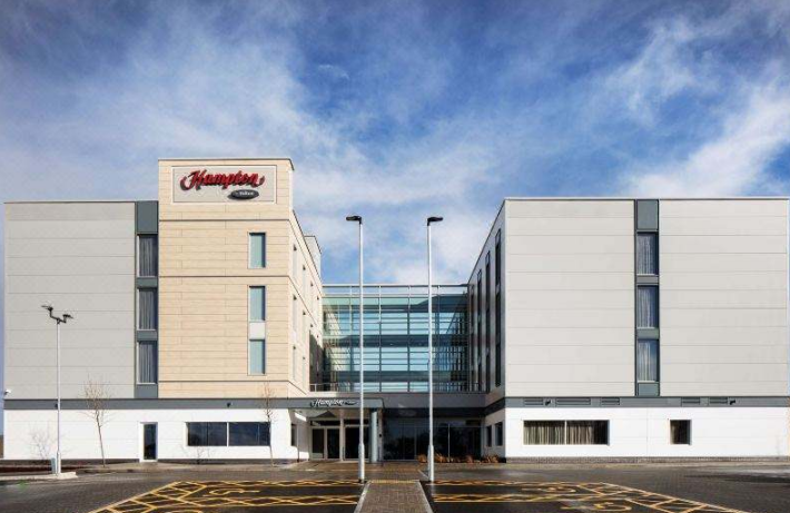 《金世豪在全球》系列报道之一——英国布里斯托机场希尔顿欢朋酒店